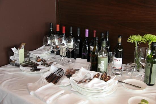 Canoe Restaurant & Bar